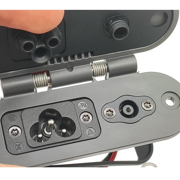 Puerto de carga Ninebot Max G30 Patinete - Imagen 2