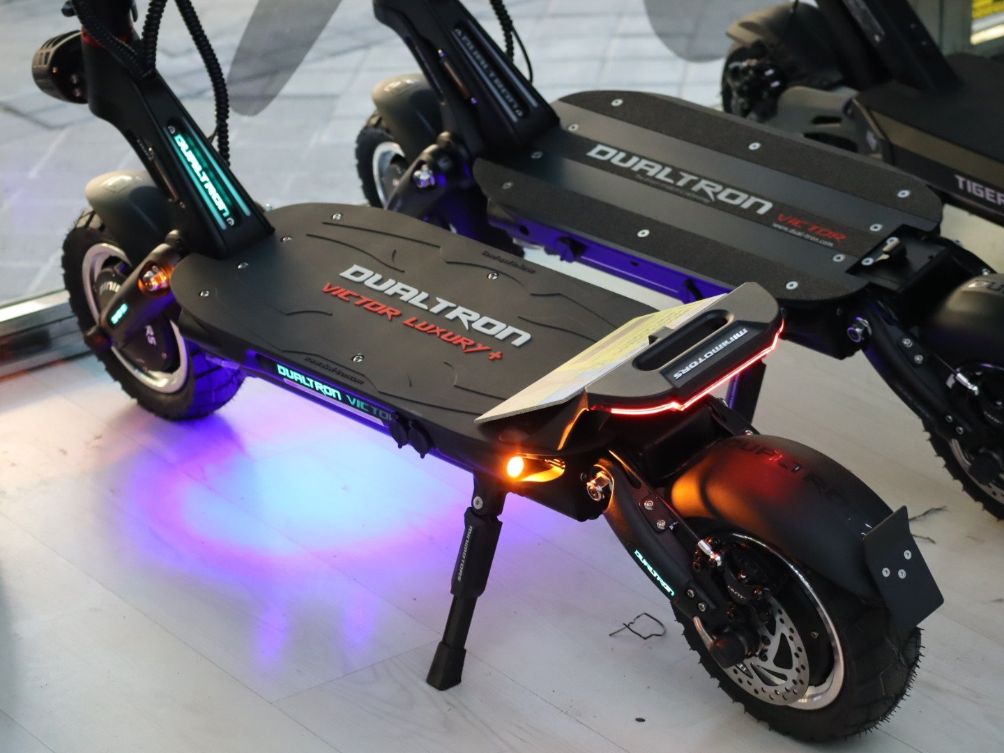 Patinete eléctrico de alto rendimiento